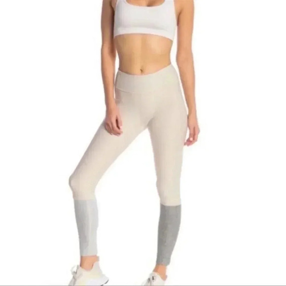 Outdoor Voices Women's Medium Dipped 7/8 Leggings Oatmeal Dove Ash Colorblock M - Picture 1 of 9